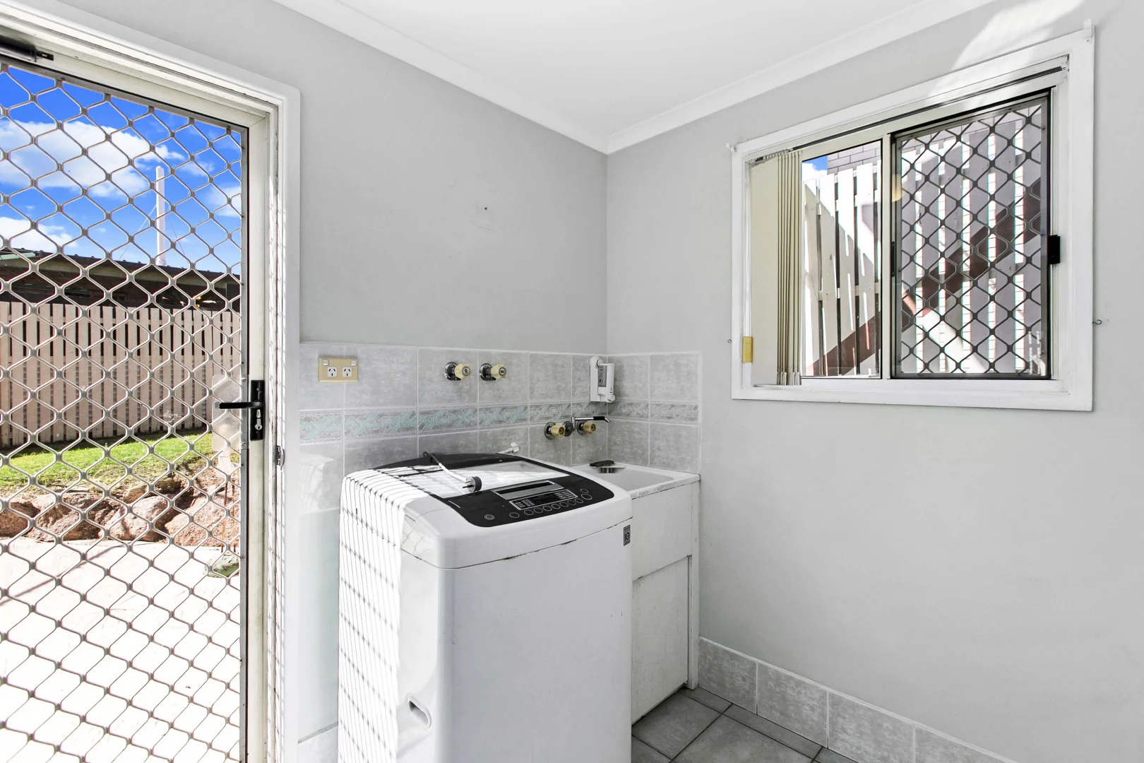 Additional image 18 of 440 Boat Harbour Drive, Torquay QLD 4655