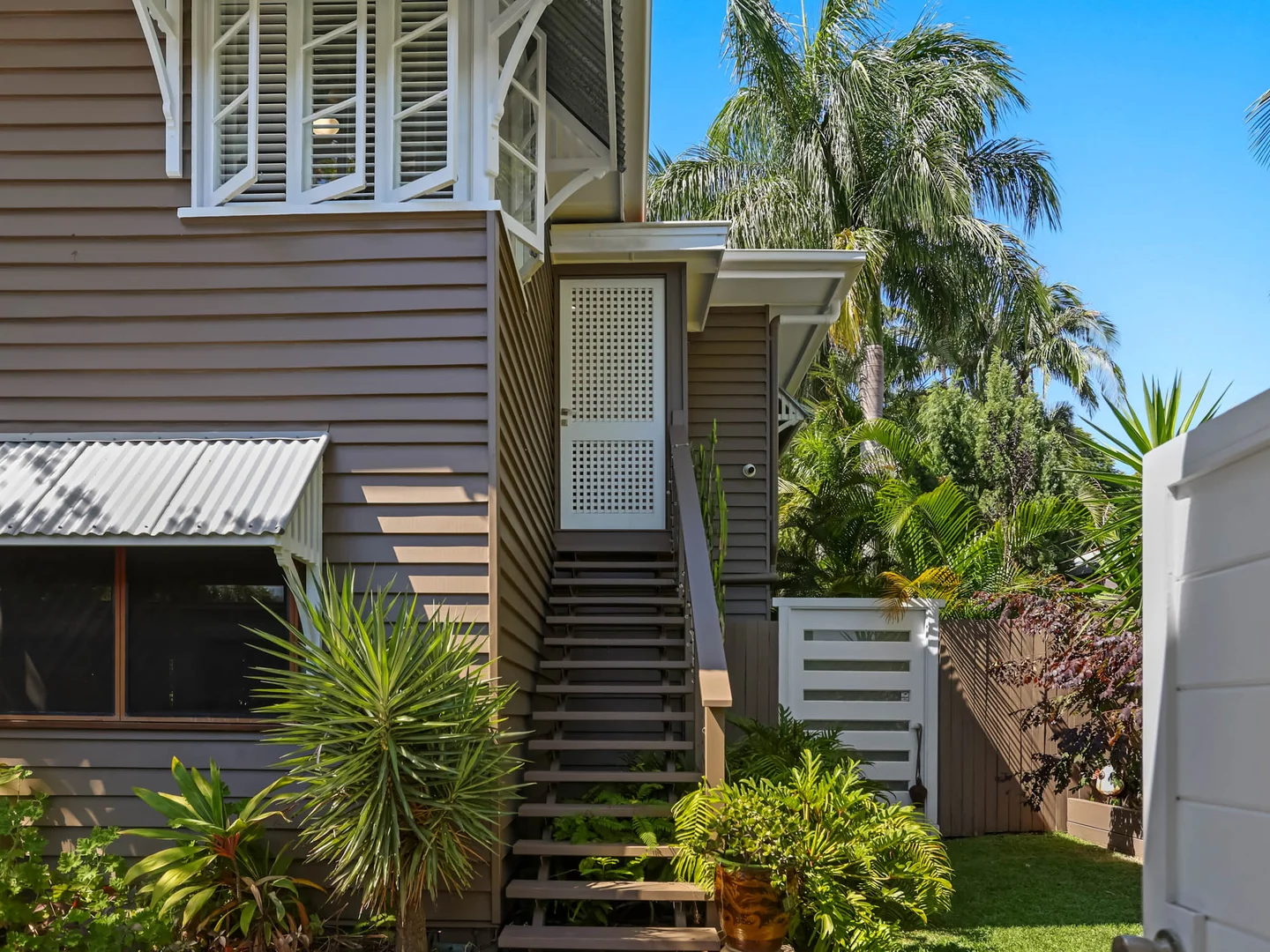 Additional image 3 of 35-37 Sydney Street, Labrador QLD 4215
