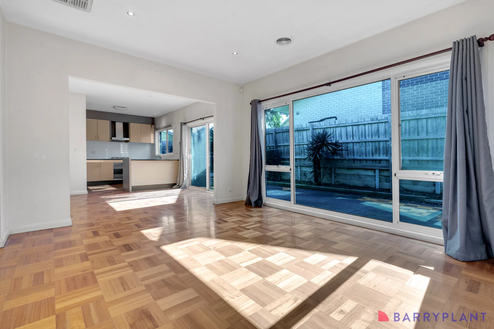 Additional image 4 of 2/9 Oulton Crescent, Reservoir VIC 3073