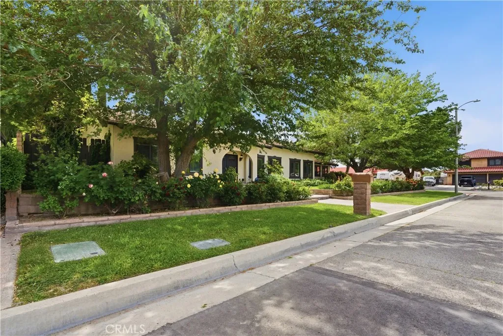 Additional image 3 of 2718 Still Meadow Ln, Lancaster, CA 93536