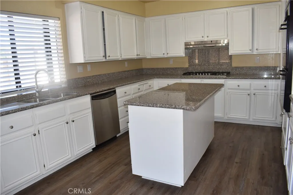 Additional image 14 of 325 Rainbow Ter, Palmdale, CA 93551