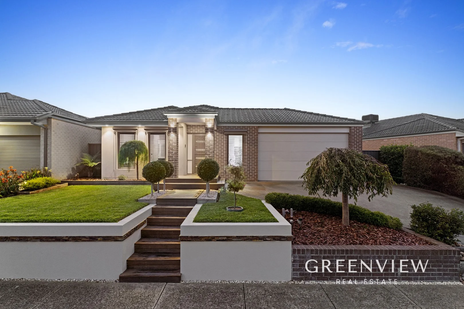 9 Flack Way, Cranbourne North VIC 3977