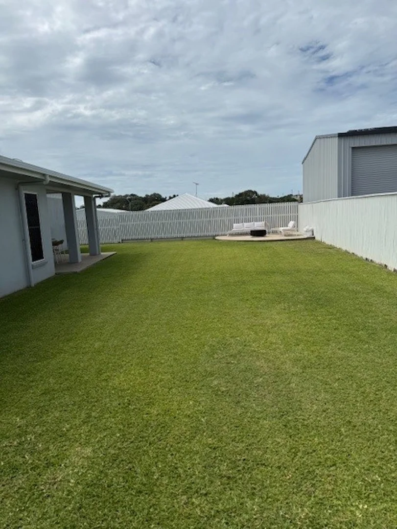 Additional image 2 of 7 Caley Terrace, Rural View QLD 4740