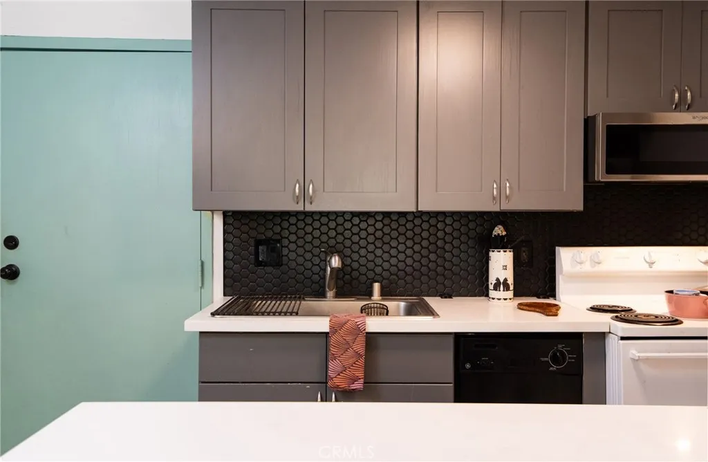 Additional image 33 of 225 W 6th St Unit 405, Long Beach, CA 90802