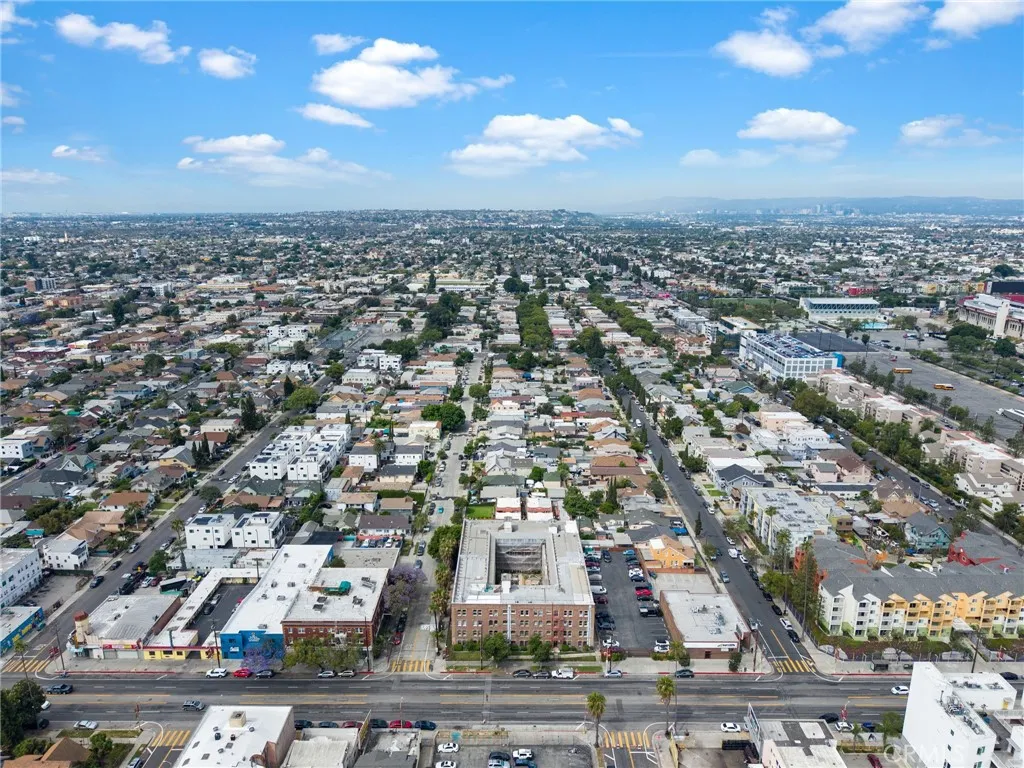 4125 S Figueroa St Unit 202, Los Angeles, CA 90037