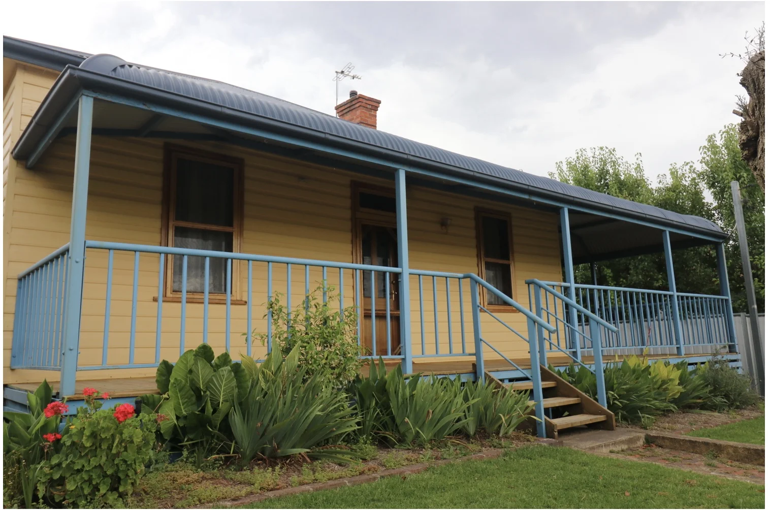 9 Yass Street, Young NSW 2594