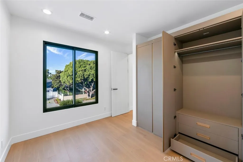 Additional image 109 of 853 Oak St, Costa Mesa, CA 92627
