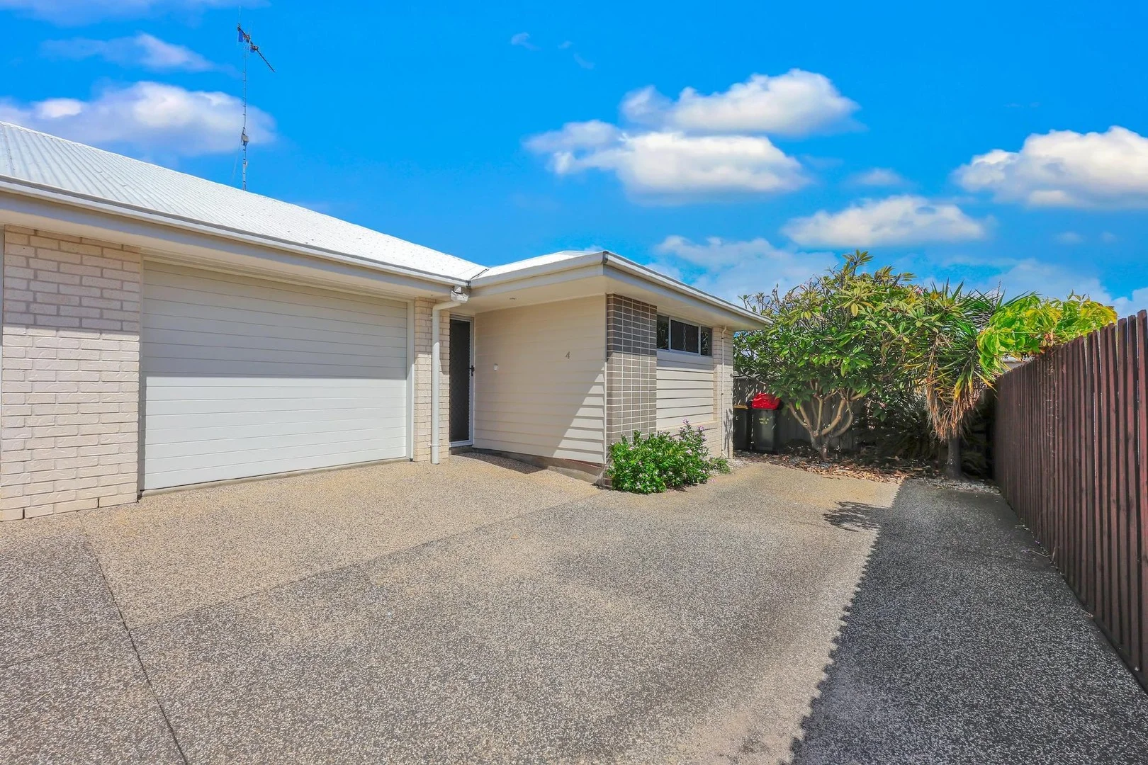 4/9 Robert Street, Bundaberg South QLD 4670