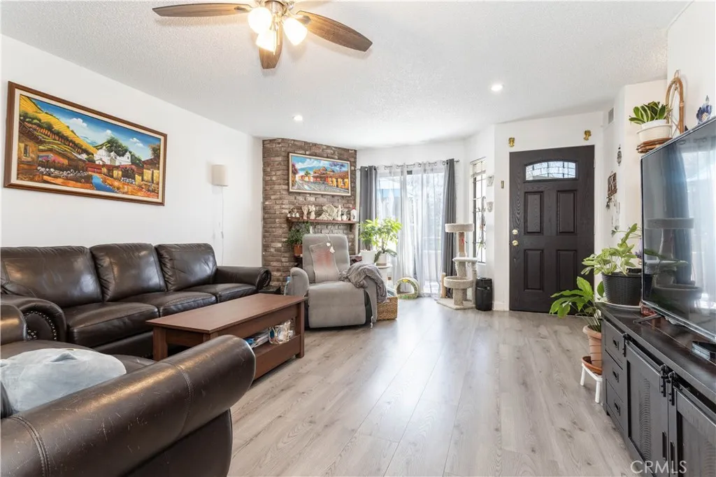 Additional image 5 of 14325 Terra Bella St, Panorama City, CA 91402