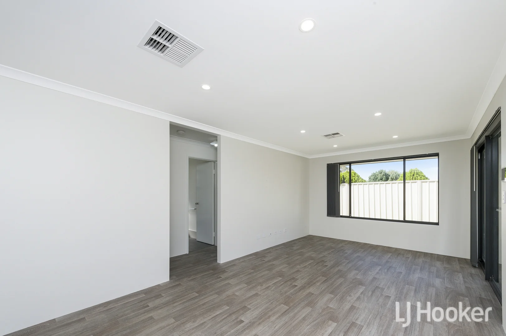 Additional image 7 of 45 Hemingway Drive, Camillo WA 6111