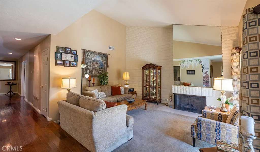 2921 Persimmon Pl, Fullerton, CA 92835 photo 5