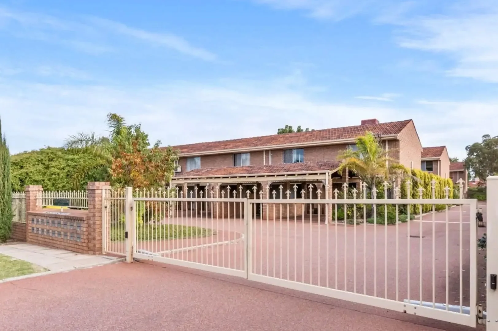 11/1179 Albany Highway, Bentley WA 6102