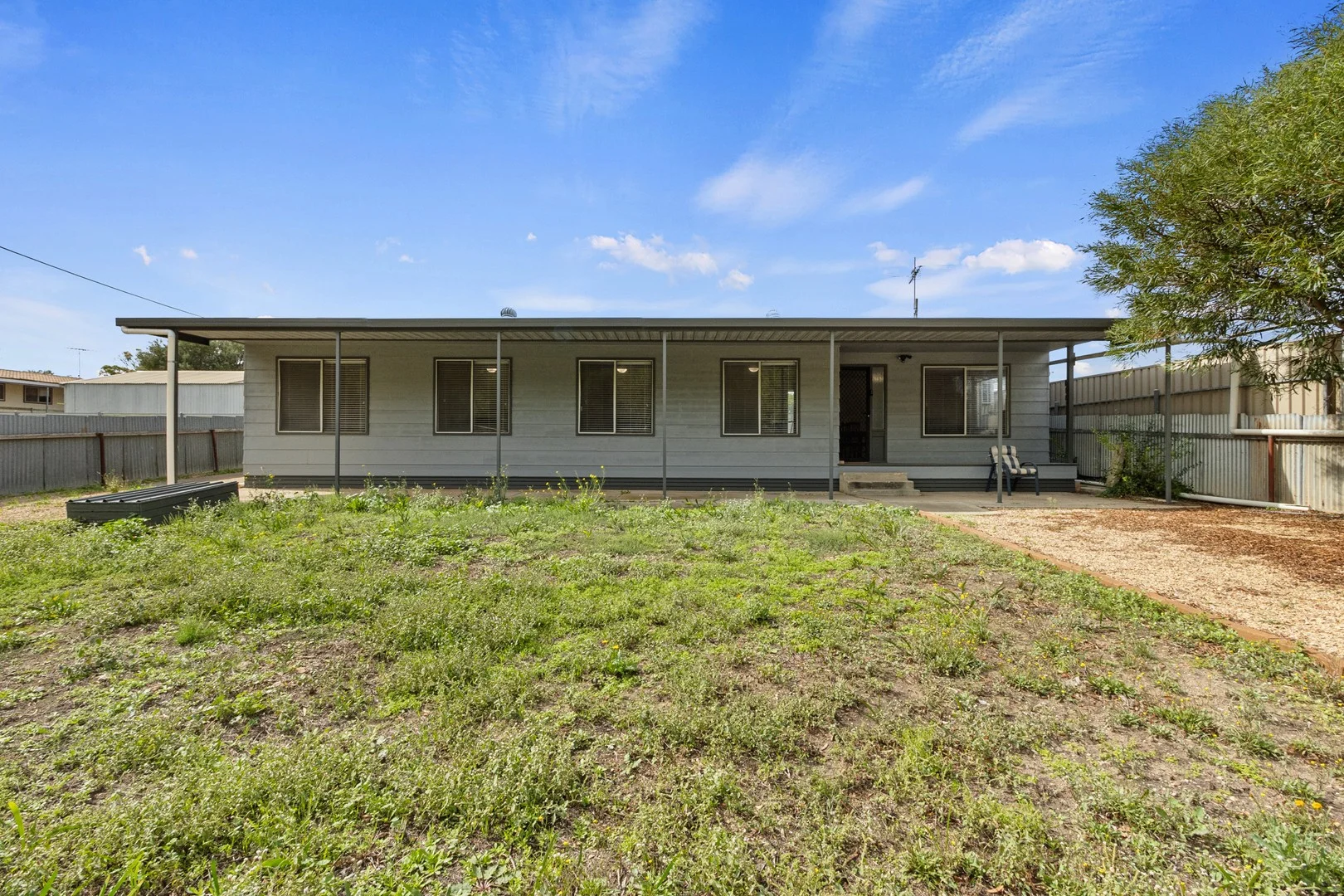 2 Tilbrook Avenue, Minlaton SA 5575