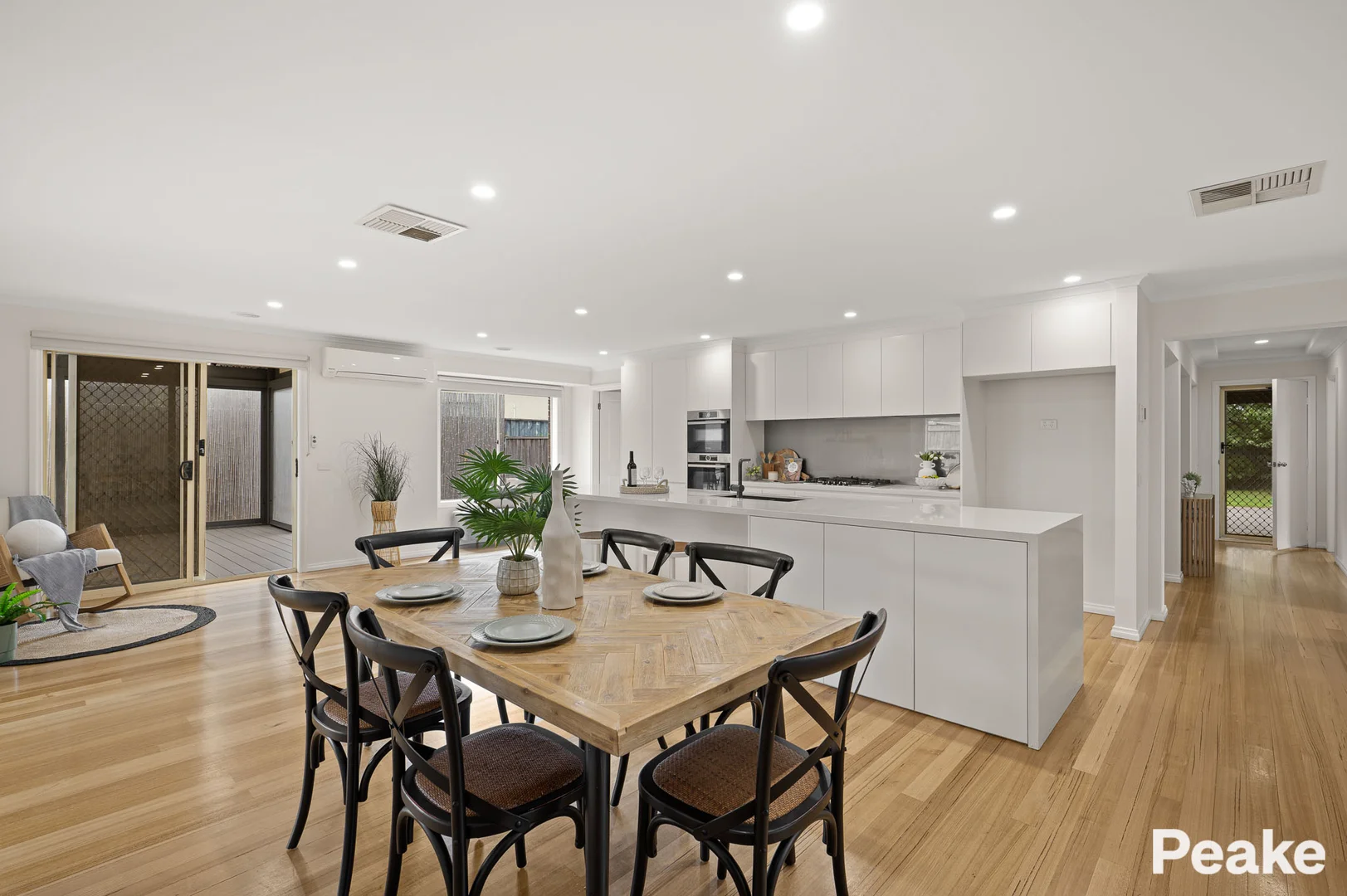 Additional image 10 of 2 Petrel Place, Berwick VIC 3806