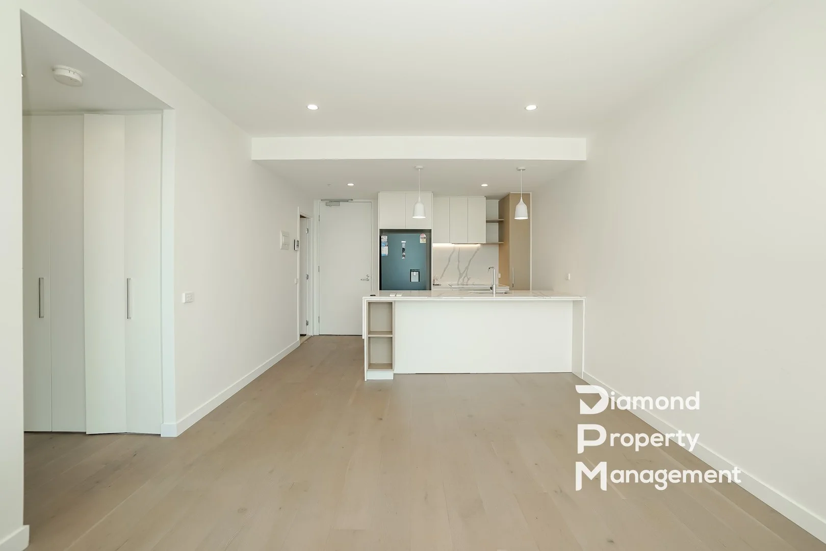 813/1060 Dandenong Rd, Carnegie VIC 3163