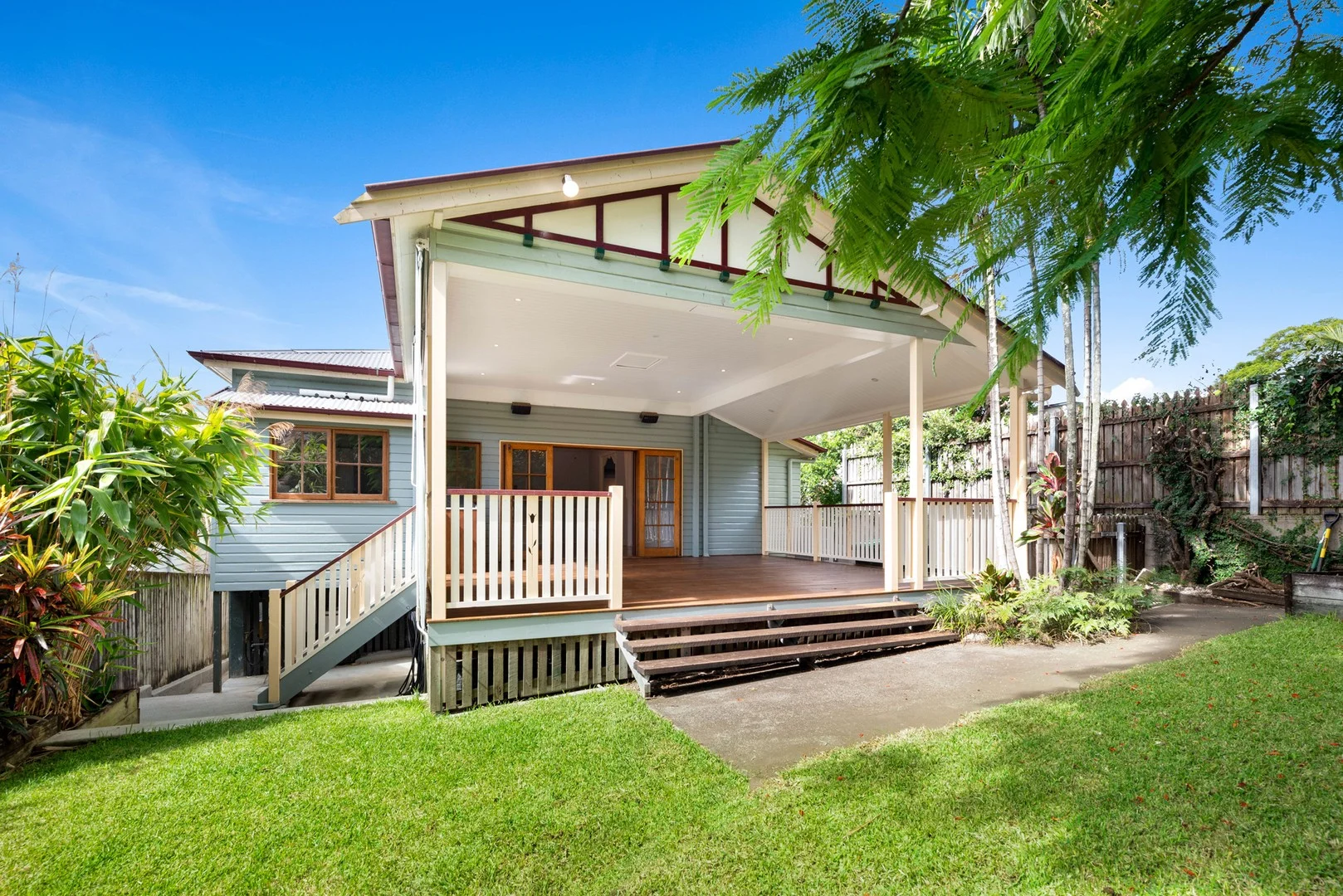 17 Joynt Street, Hamilton QLD 4007