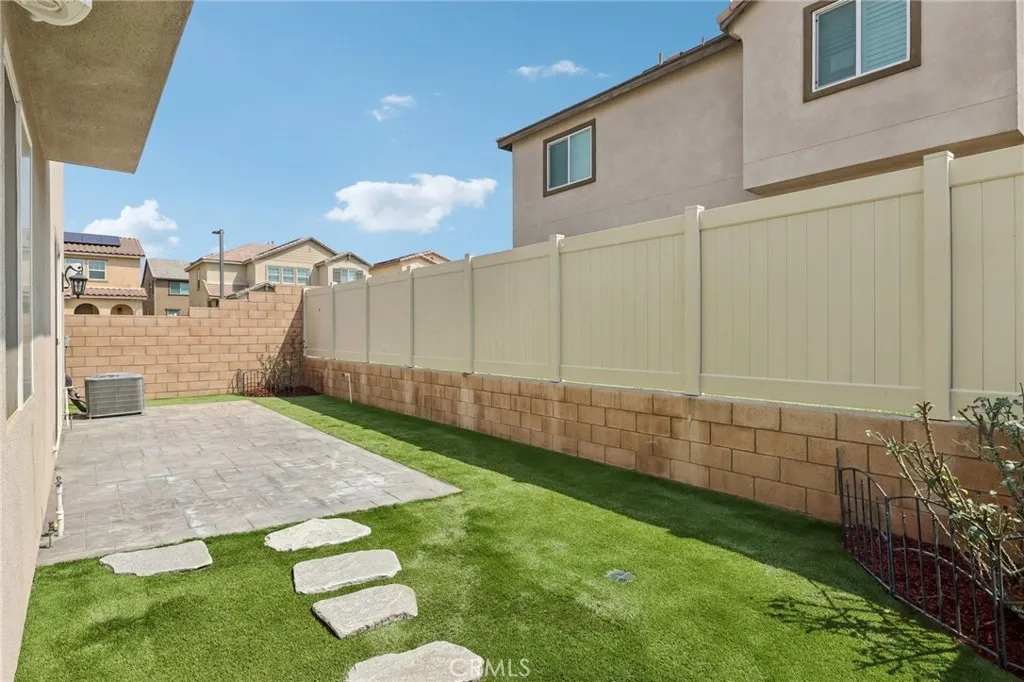 Additional image 33 of 833 S Sumac Lane, Rialto, CA 92376