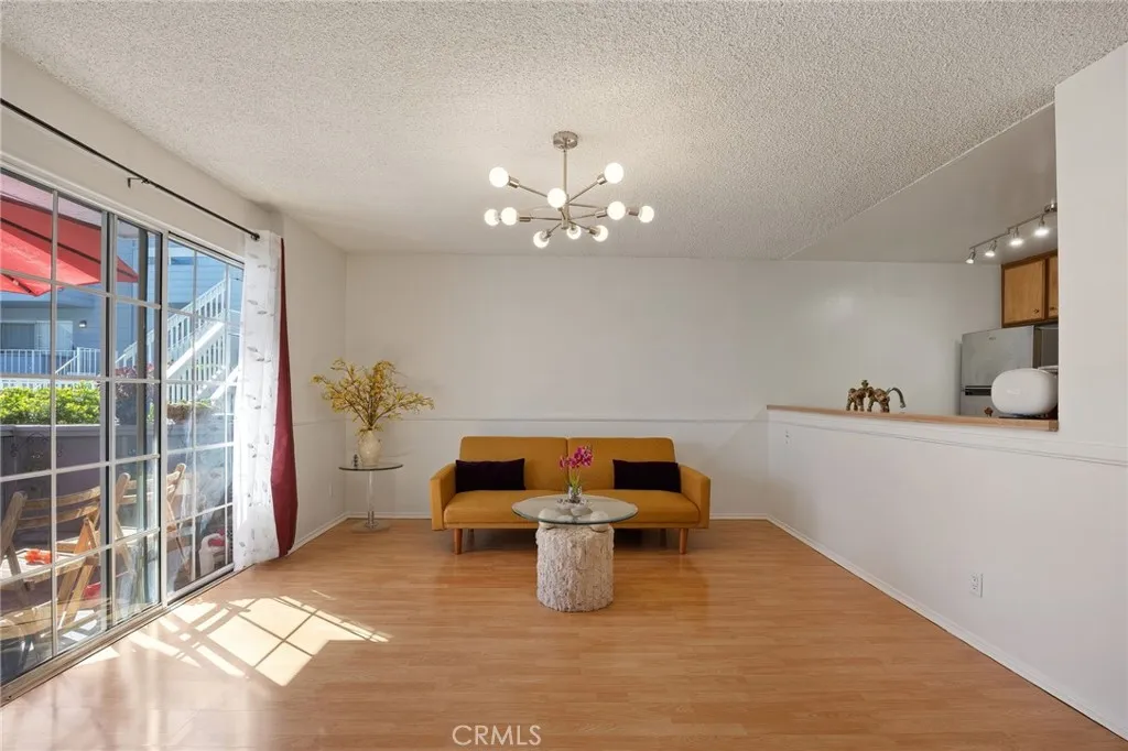 Additional image 3 of 20930 Parthenia St, Canoga Park, CA 91304