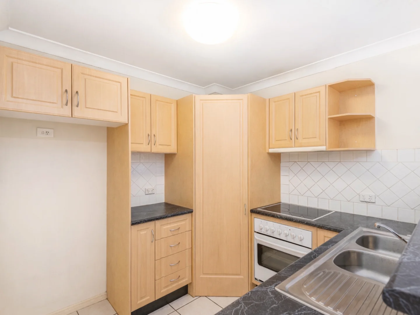 Additional image 5 of 1/177 Riding Road, Balmoral QLD 4171