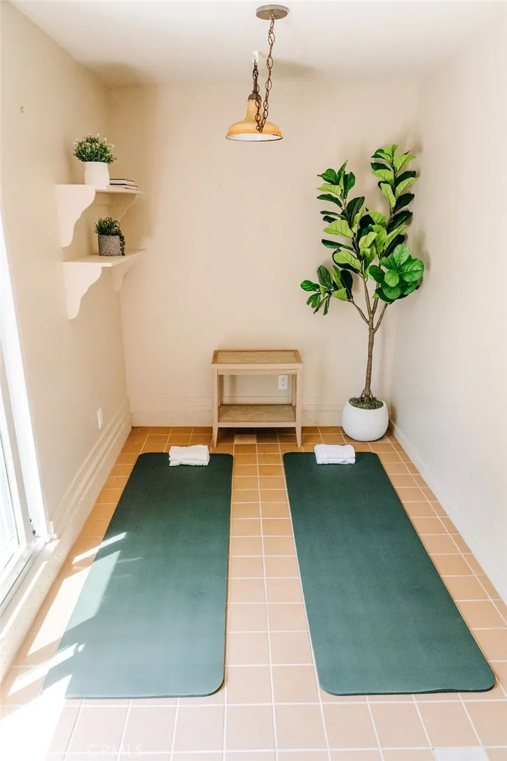 Additional image 73 of 4070 Garden Avenue, Los Angeles, CA 90039