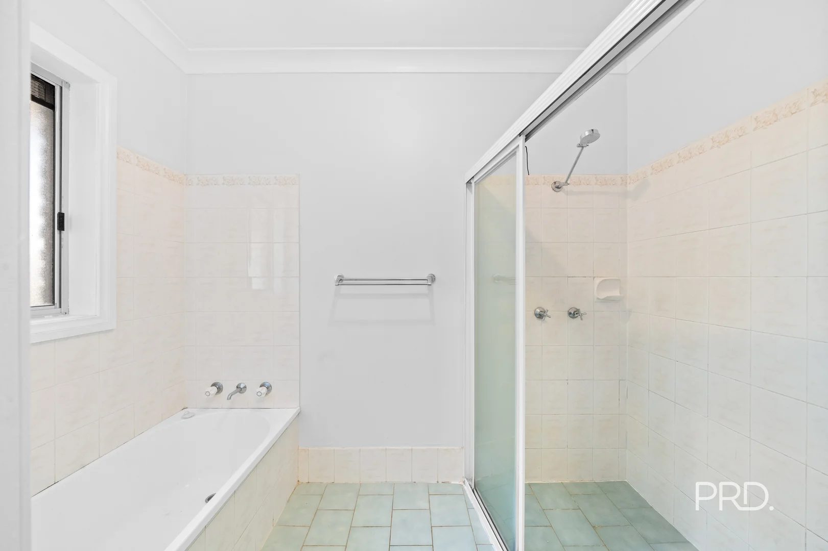 Additional image 7 of 13 Angel St, Lake Albert NSW 2650