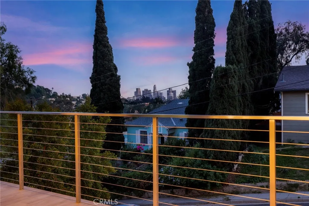 Additional image 128 of 2309 Cove Avenue, Los Angeles, CA 90039