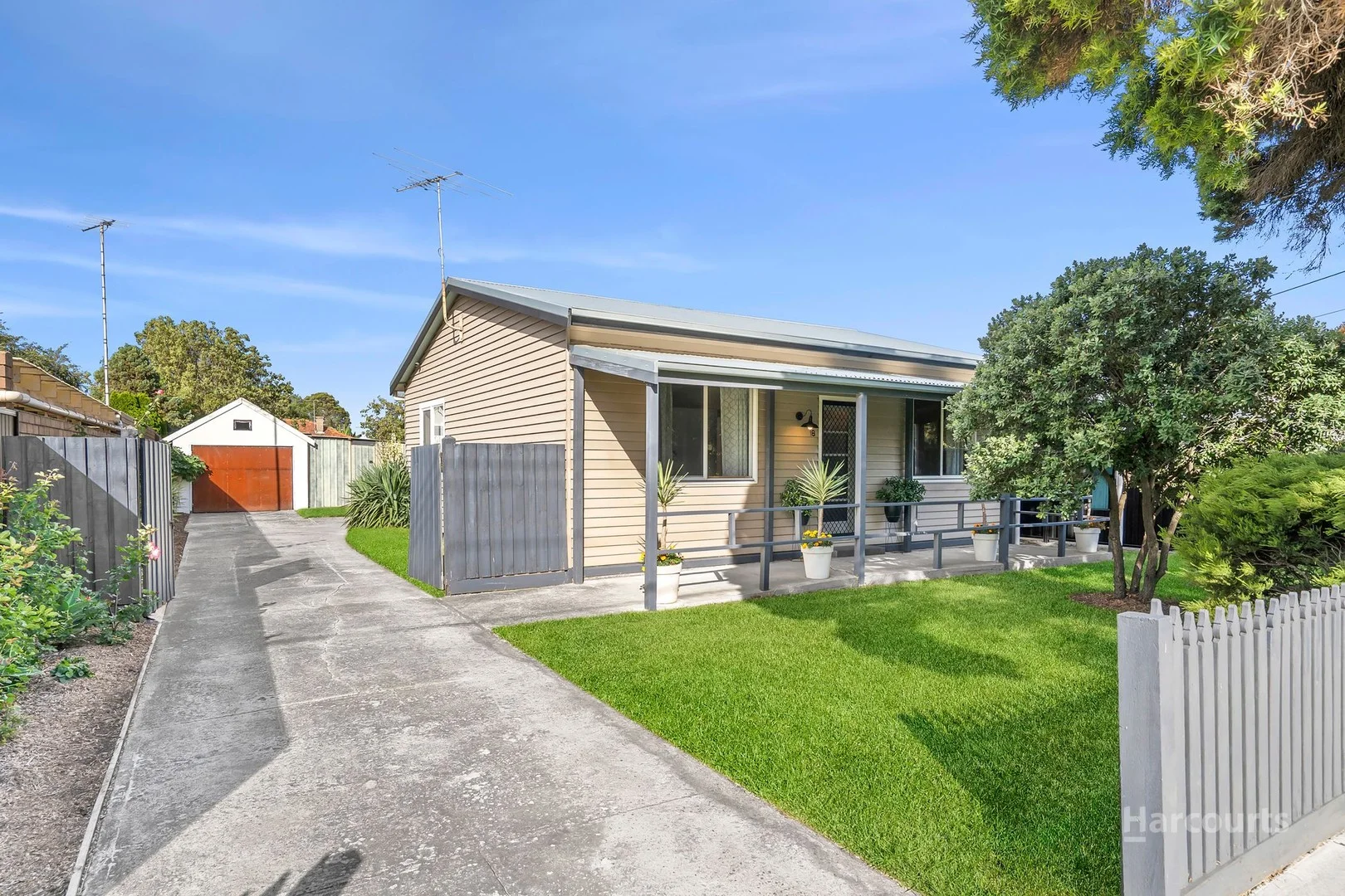 18 Seaforth Street, North Shore VIC 3214