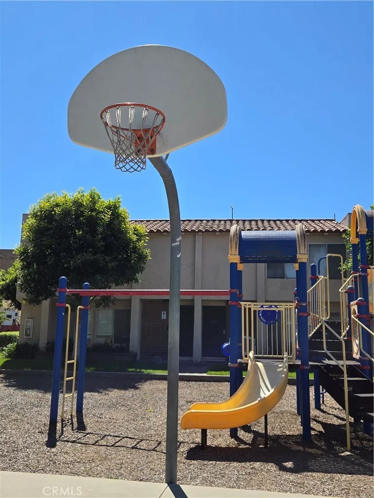 Additional image 70 of 700 W La Veta Ave Unit J6, Orange, CA 92868