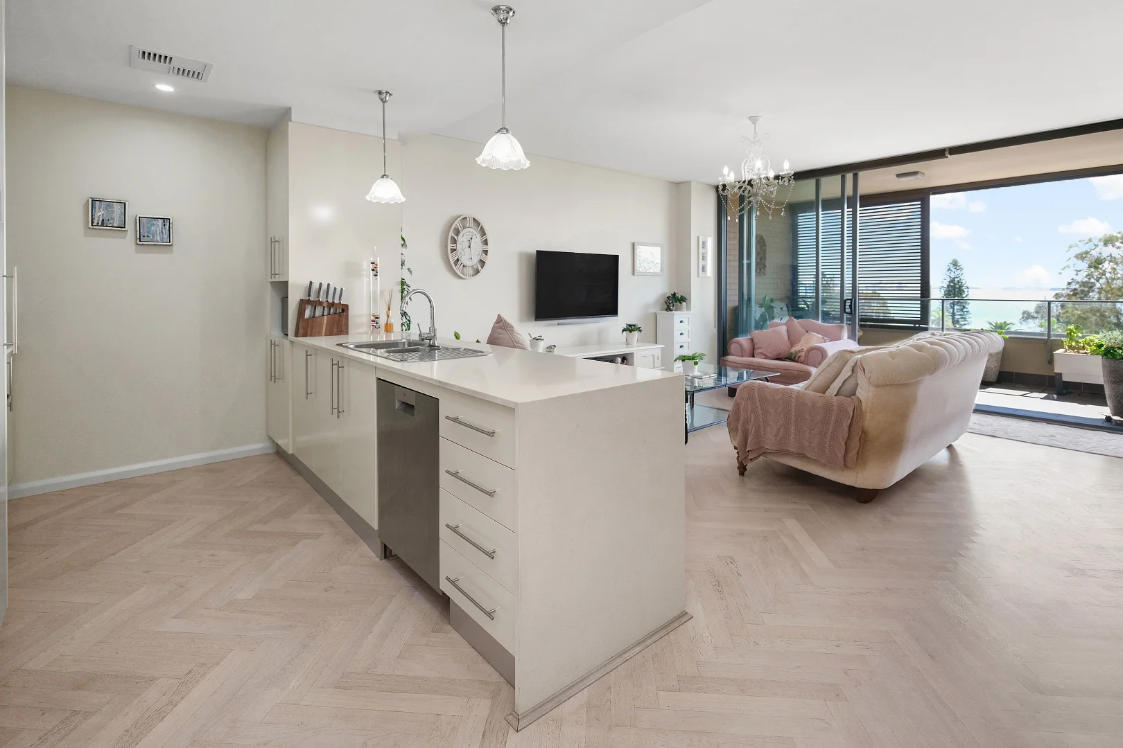 Additional image 3 of 402/209 Hunter Street, Newcastle NSW 2300