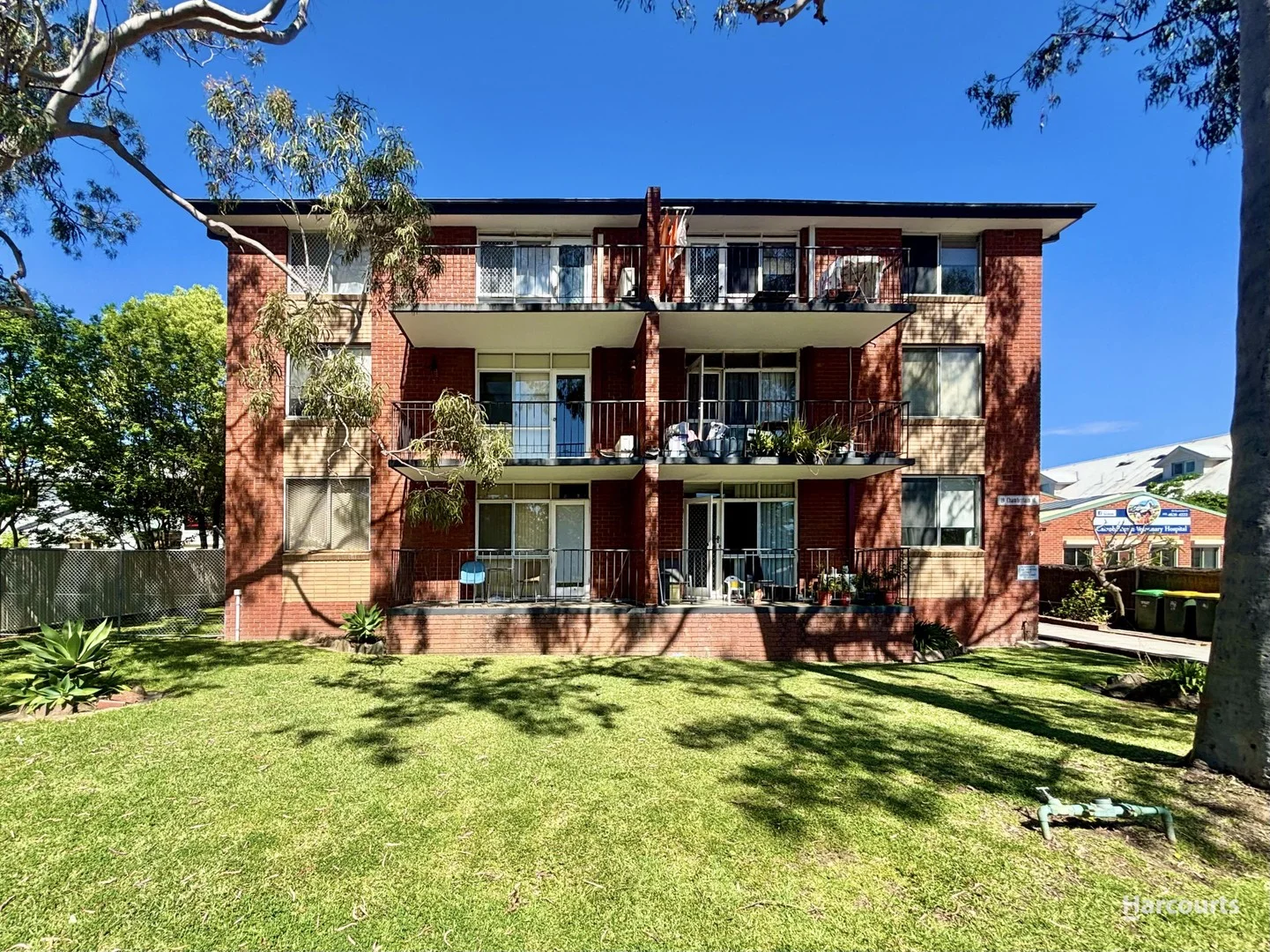 8/19 Chamberlain Street, Campbelltown NSW 2560