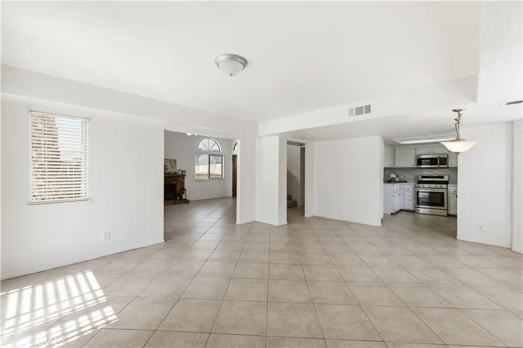 Additional image 44 of 1212 W Ave H4, Lancaster, CA 93534