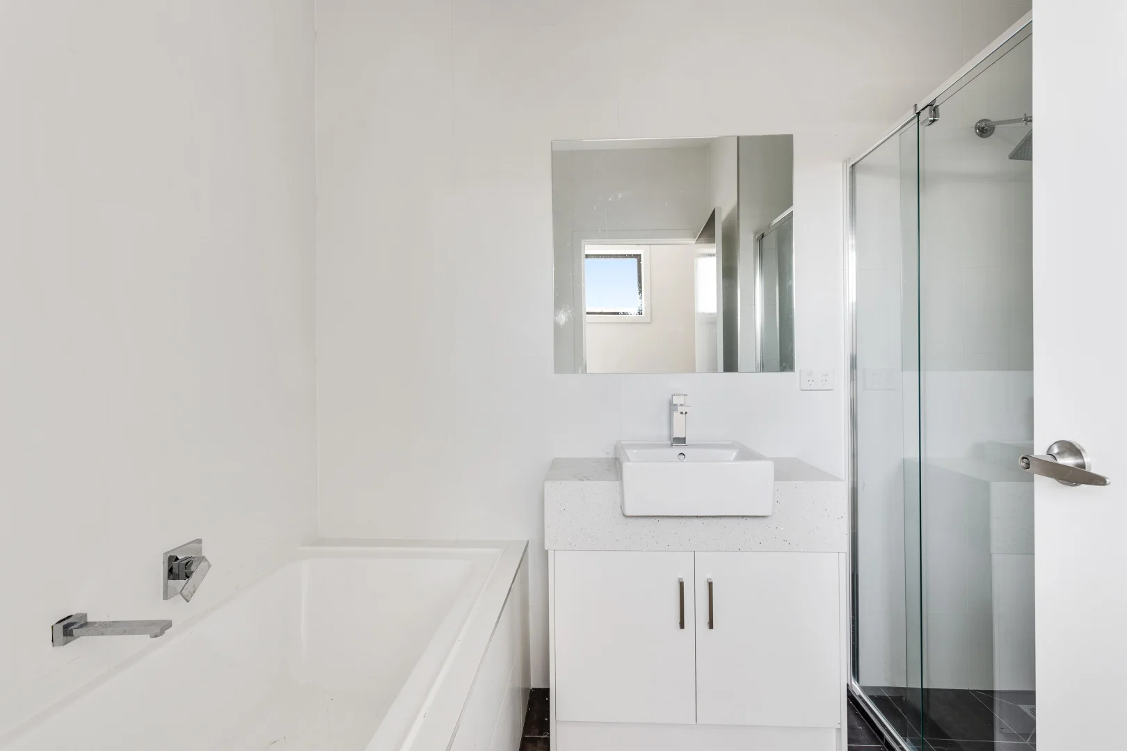 Additional image 3 of 2/10 Victoria St, Altona Meadows VIC 3028