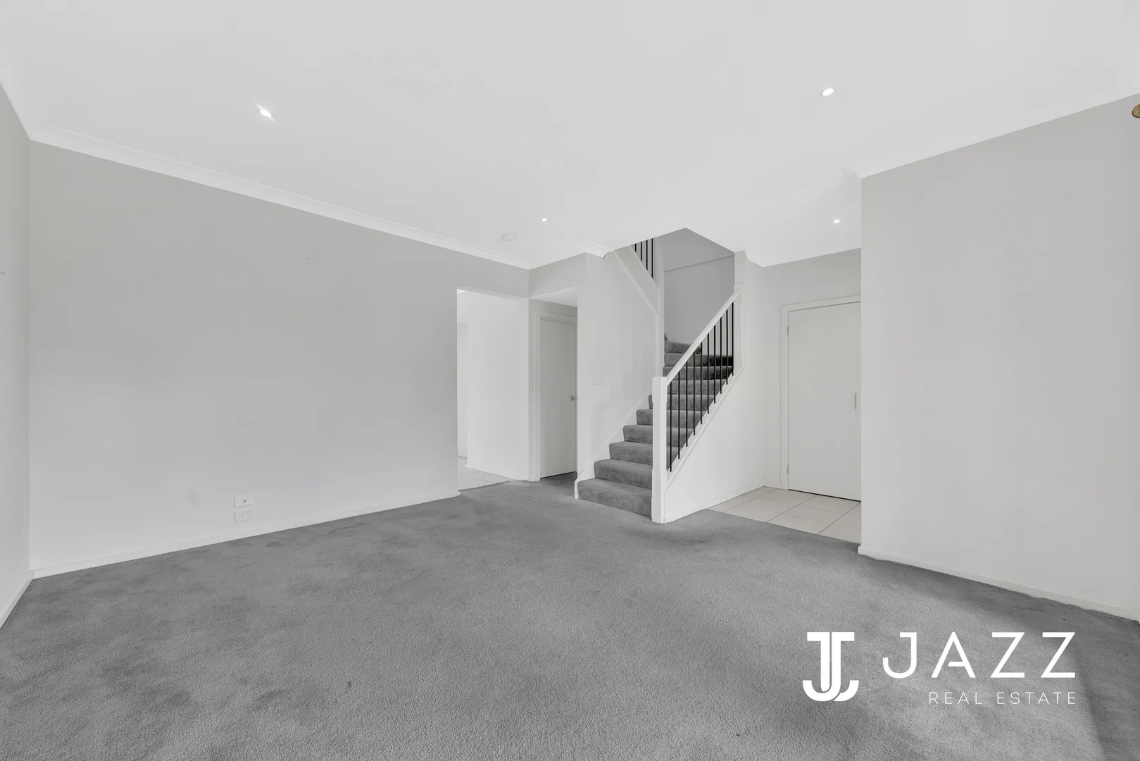 8 Staghorn Terrace, Point Cook VIC 3030 photo 3