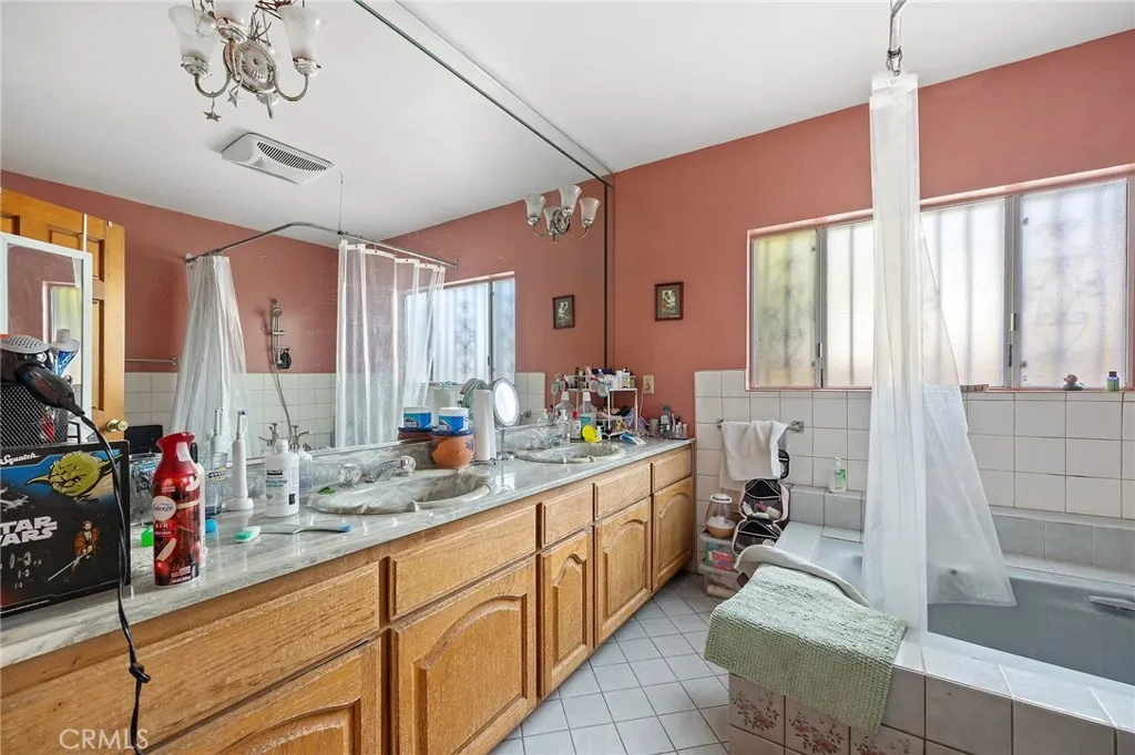 Additional image 14 of 816 N Kenmore Avenue, Los Angeles, CA 90029