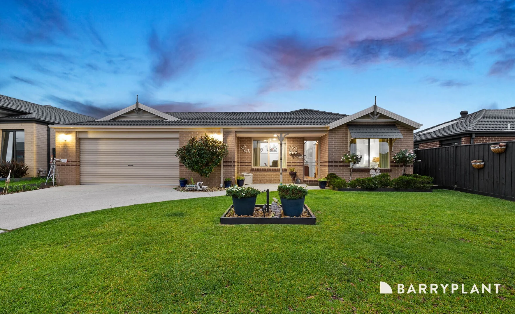 43 Vanessa Circuit, Pakenham VIC 3810