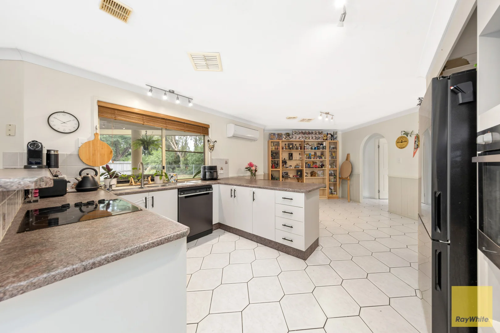 Additional image 6 of 67 Staal Crescent, Emerald QLD 4720
