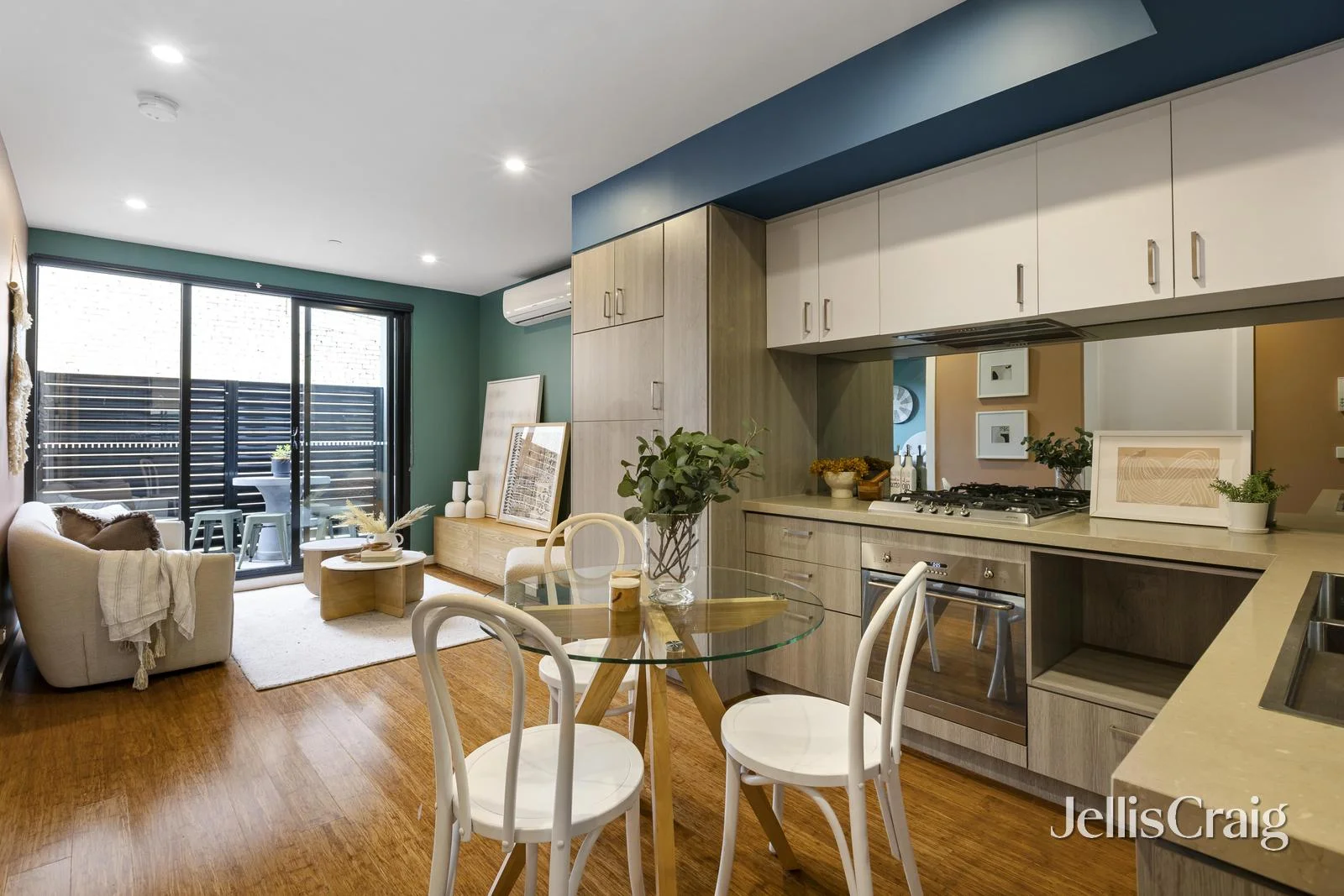 1/18 Gilbert Road, Preston VIC 3072