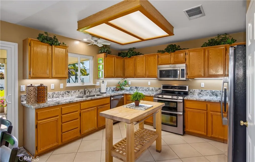 Additional image 16 of 1098 Silver Star Dr, Banning, CA 92220