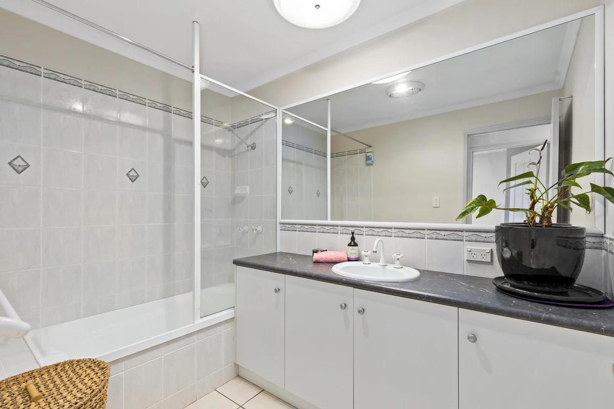 Additional image 10 of 2/318b South Street, Harristown QLD 4350