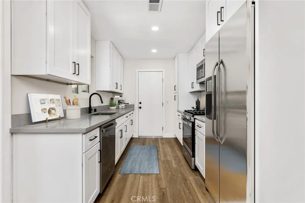 Additional image 67 of 579 W Mayberry Avenue, Hemet, CA 92543