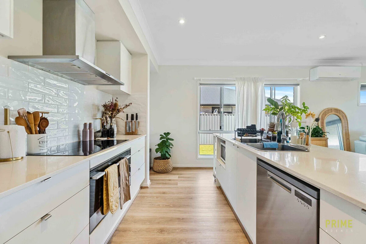 Additional image 2 of 35 Waugh Street, Urangan QLD 4655