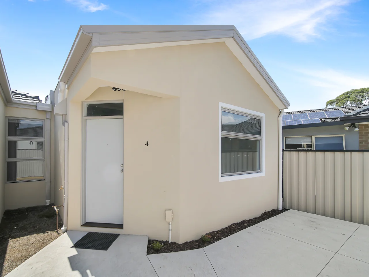 4/12 Kanooka Grove, Doveton VIC 3177