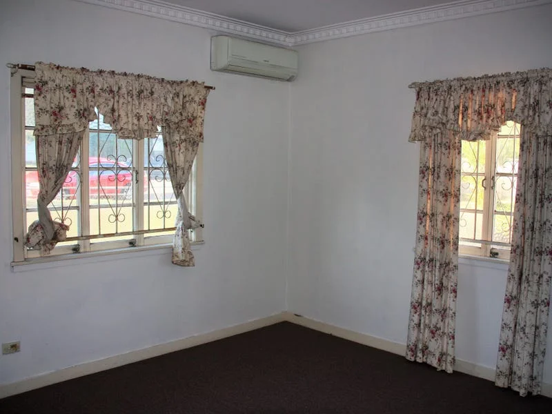 Additional image 6 of 6 Redarc Street, Fairfield QLD 4103
