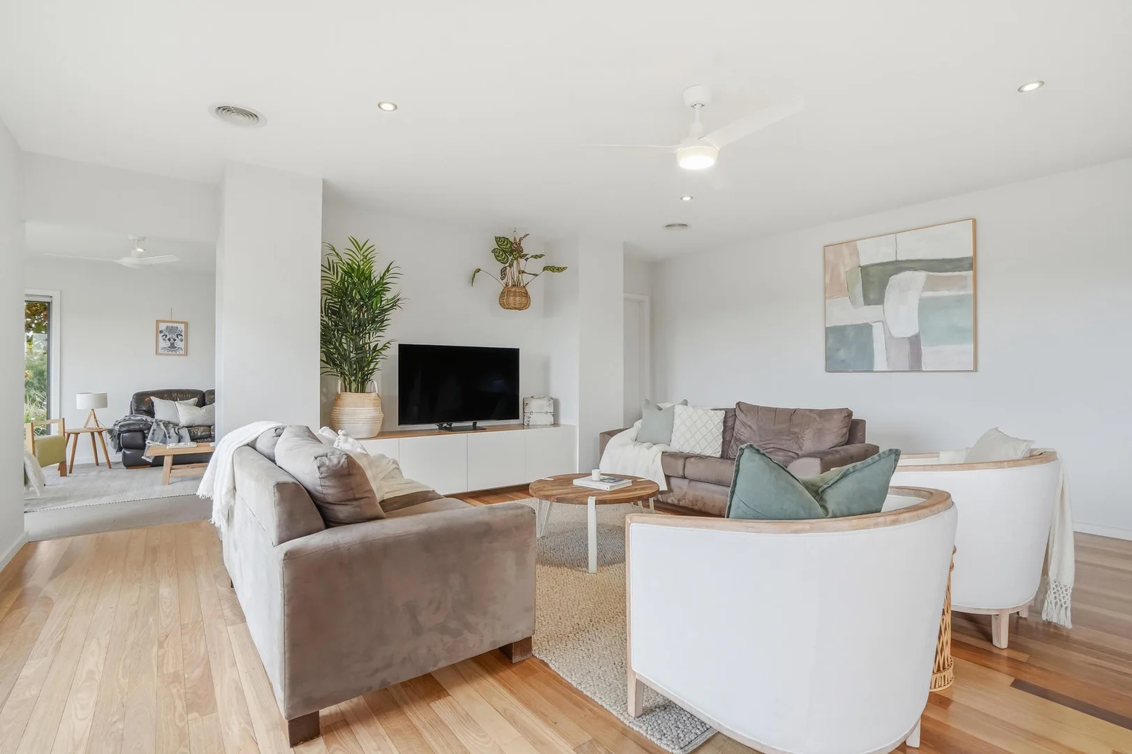 Additional image 12 of 42 Cilmery Crescent, Woodford VIC 3281