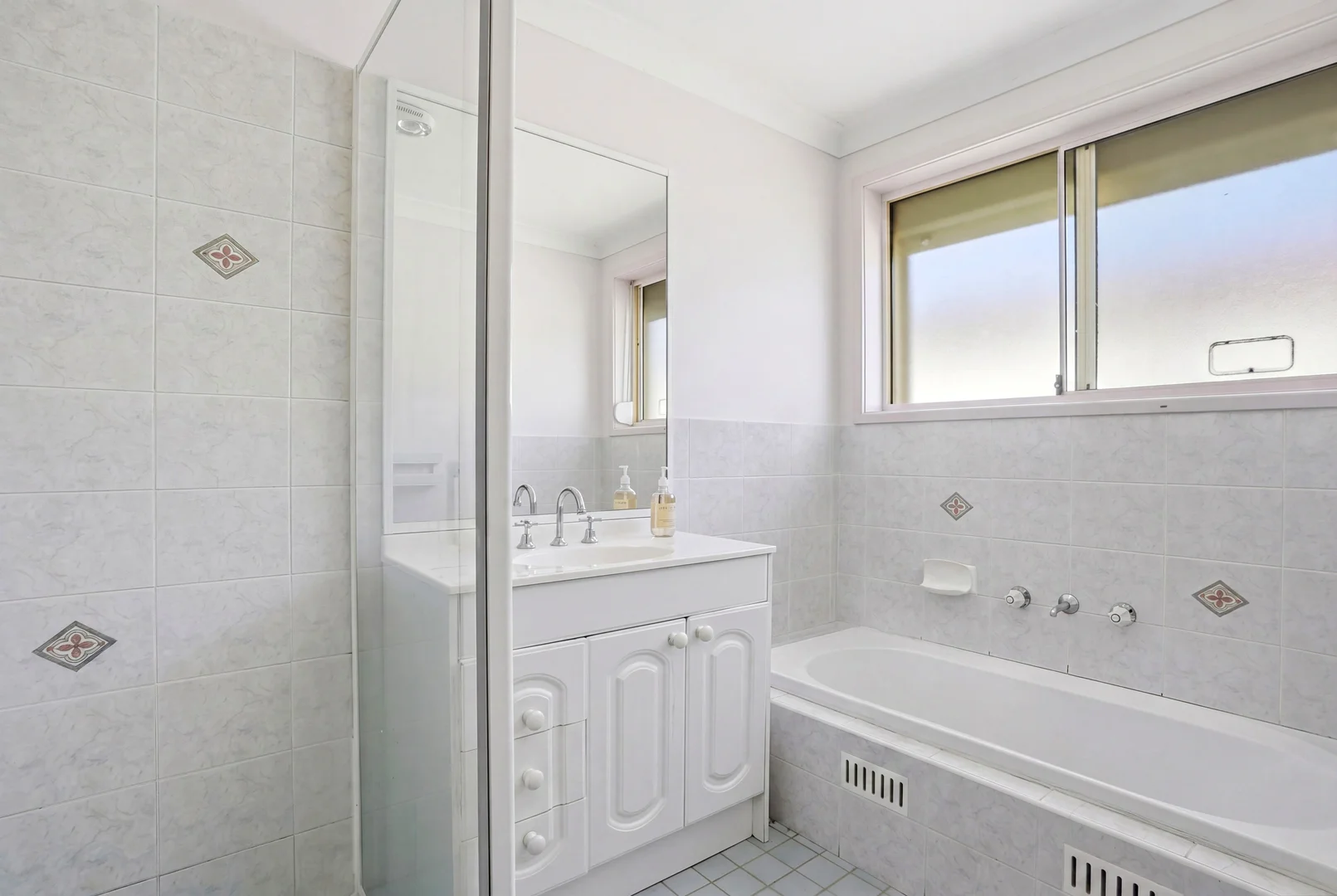 Additional image 12 of 31 Castlereagh Crescent, Bateau Bay NSW 2261