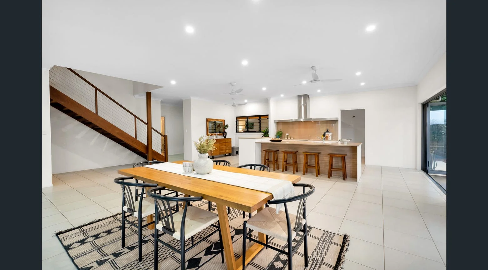4 Mccoll Close, Redlynch QLD 4870 photo 5