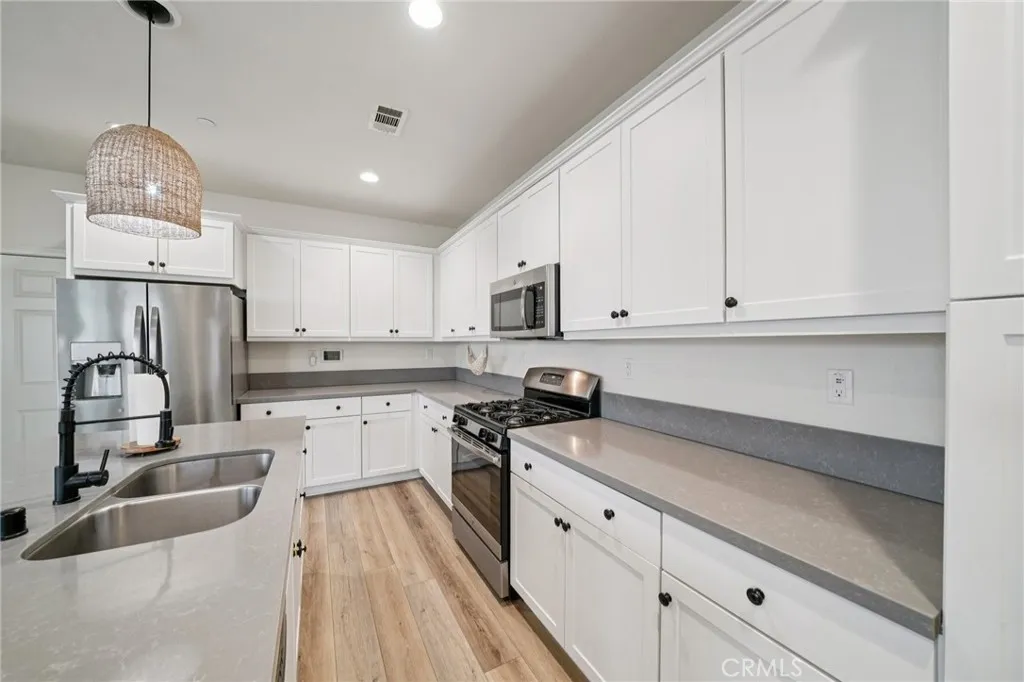 Additional image 83 of 618 S Brampton Lane, Rialto, CA 92376
