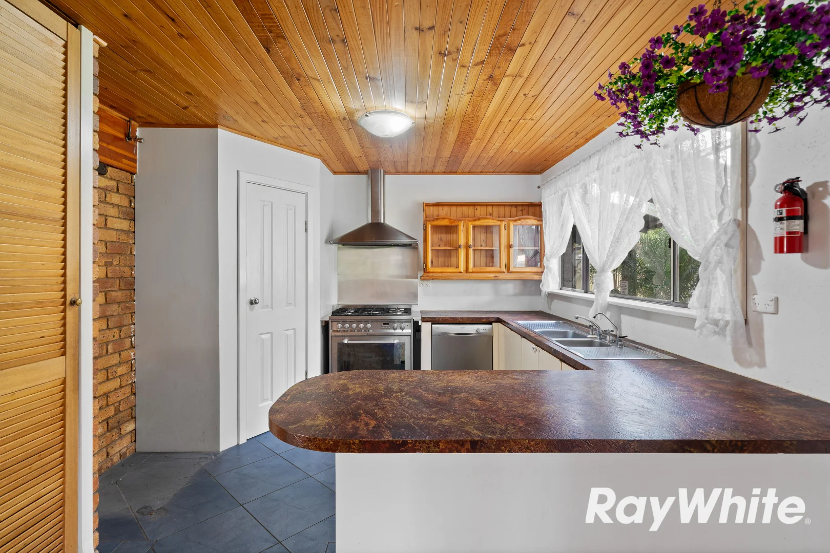 Additional image 5 of 2 Lorikeet Court, Greenfields WA 6210