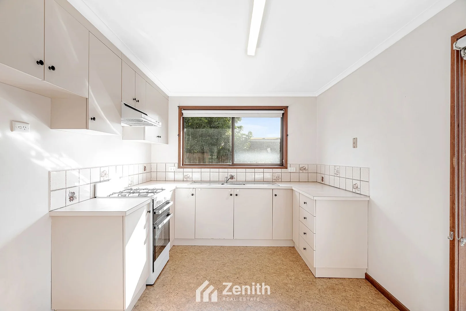 Additional image 2 of 1 Joseph Banks Crescent, Cranbourne VIC 3977