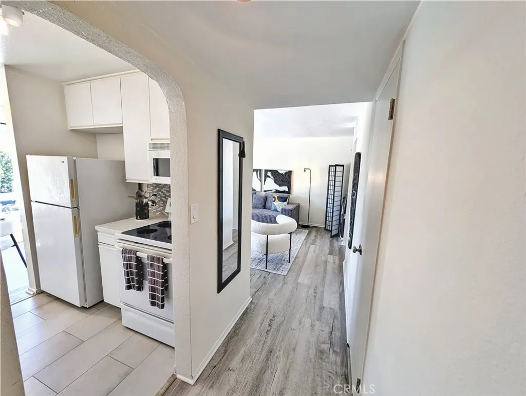 Additional image 4 of 970 Palm Avenue Unit 215, West Hollywood, CA 90069
